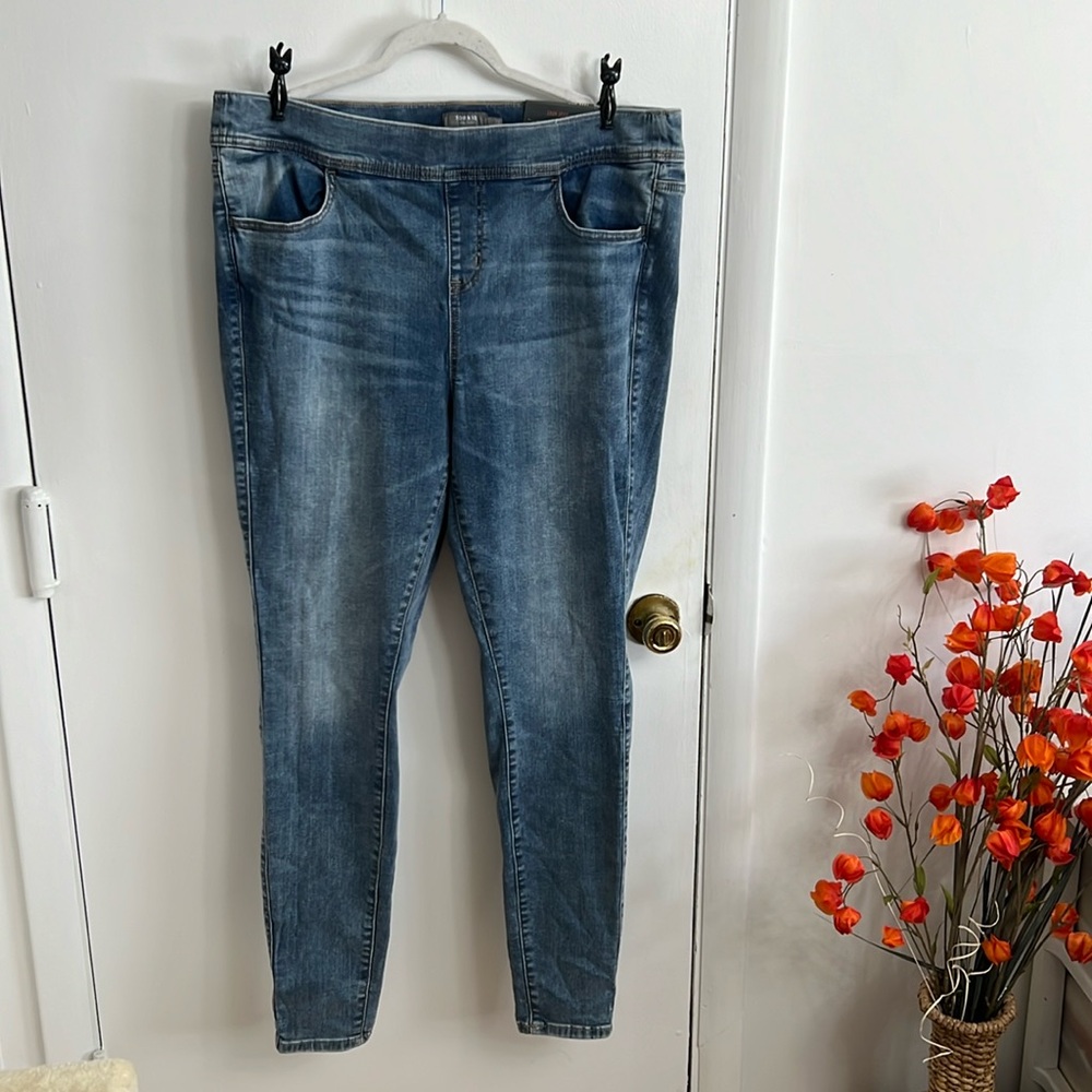 Torrid Lean Jean High Rise Super Skinny 2x 18/20